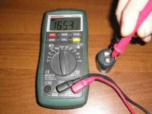 Как проверить конденсатор мультиметром: инструкция, фото, видео
